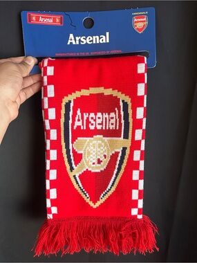 Arsenal Red Crest Scarf - Manufactured in the UK.